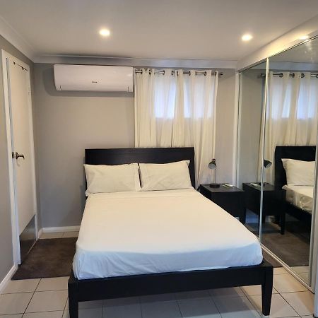 T&V Suites وندسور المظهر الخارجي الصورة