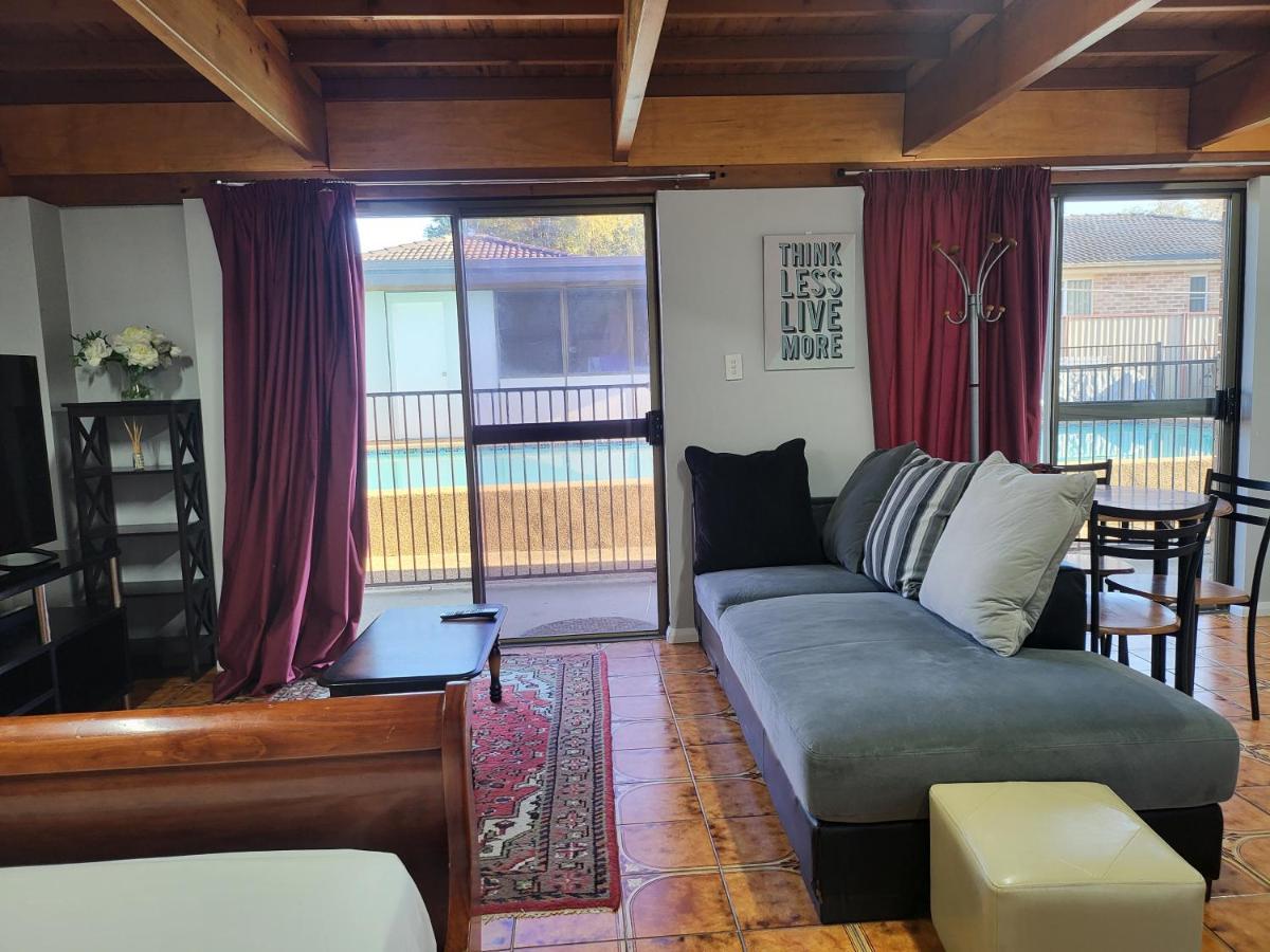 T&V Suites وندسور المظهر الخارجي الصورة