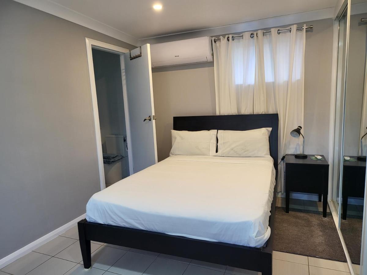 T&V Suites وندسور المظهر الخارجي الصورة
