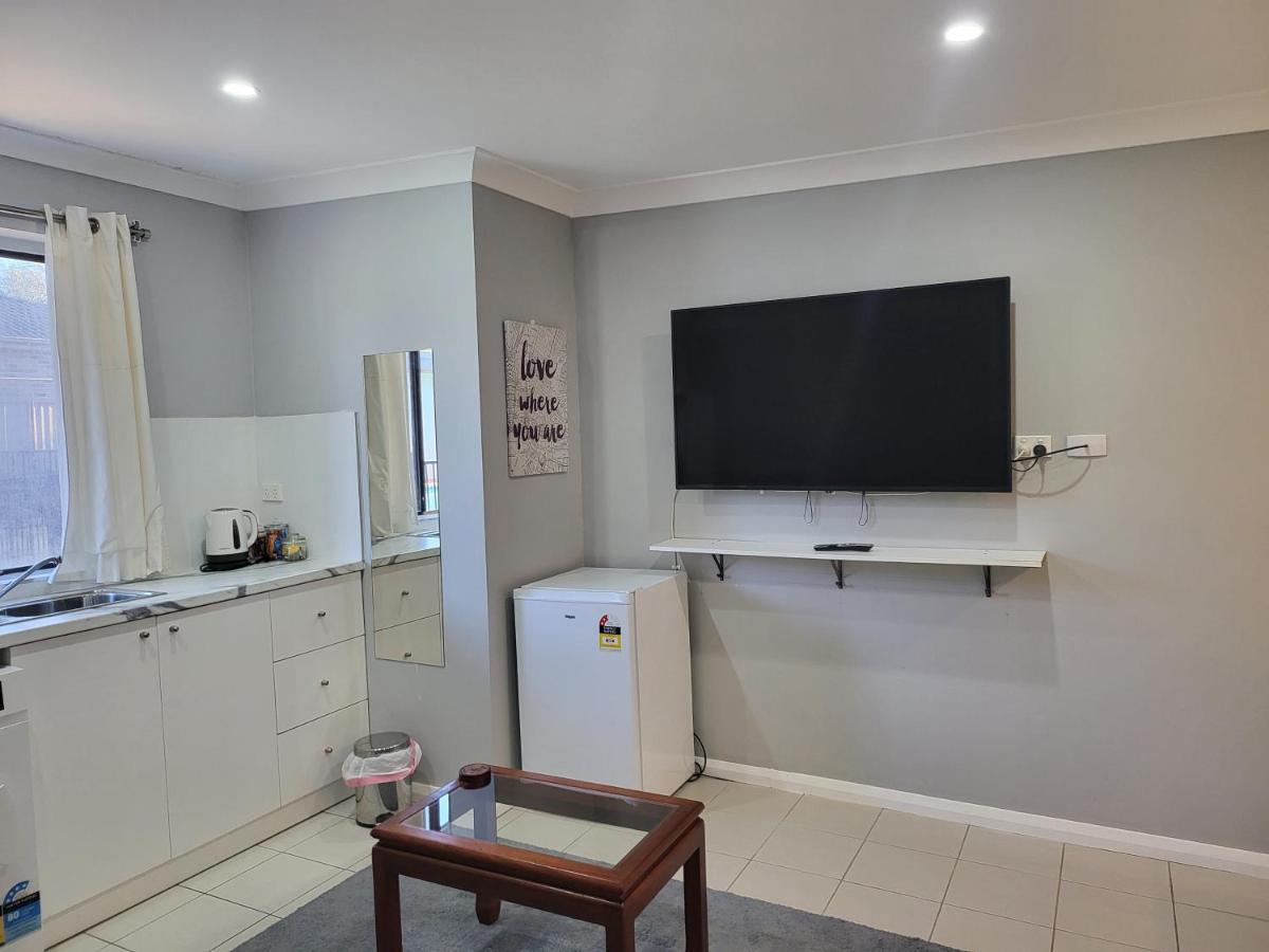 T&V Suites وندسور المظهر الخارجي الصورة