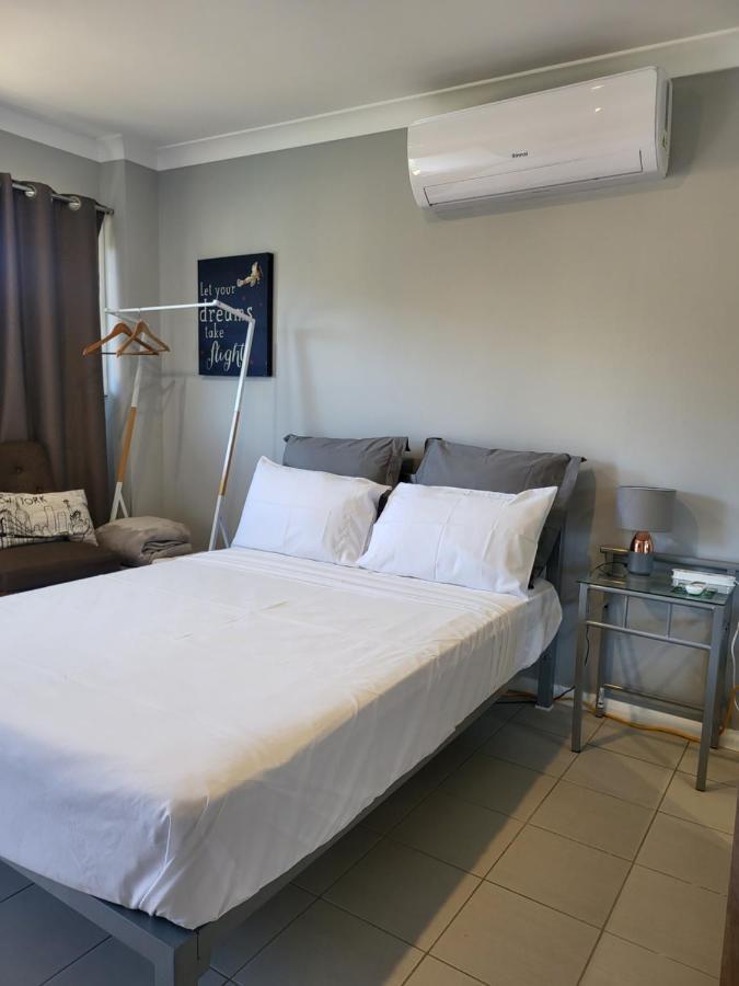 T&V Suites وندسور المظهر الخارجي الصورة
