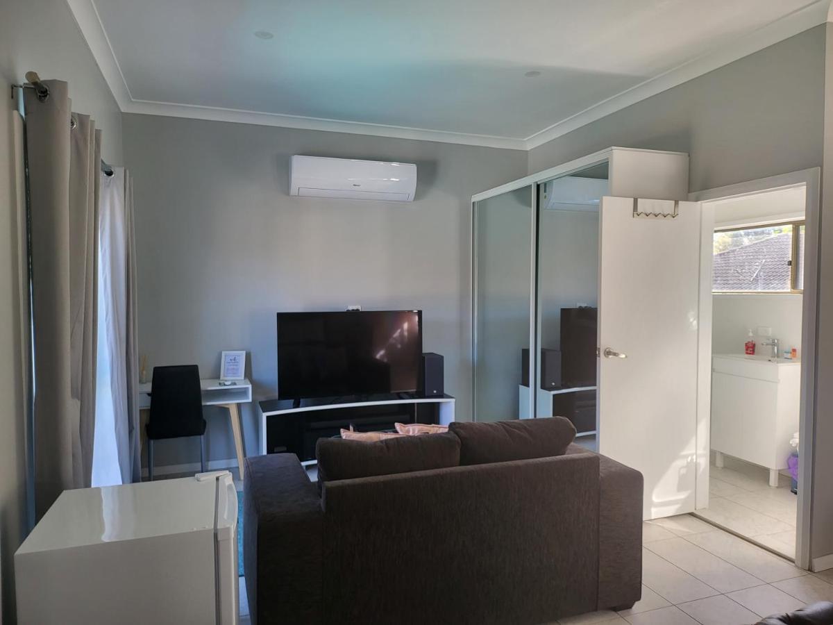 T&V Suites وندسور المظهر الخارجي الصورة