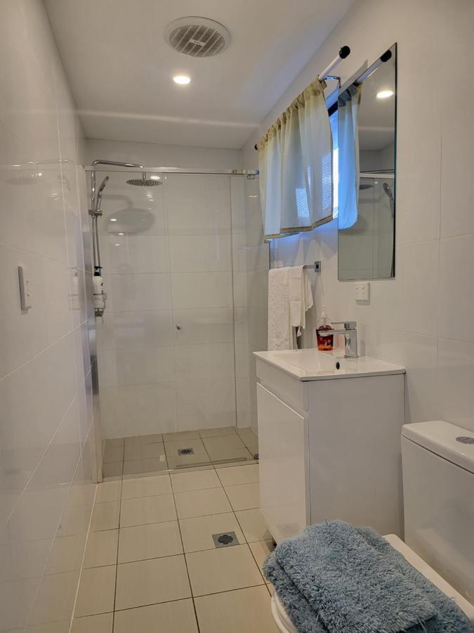 T&V Suites وندسور المظهر الخارجي الصورة