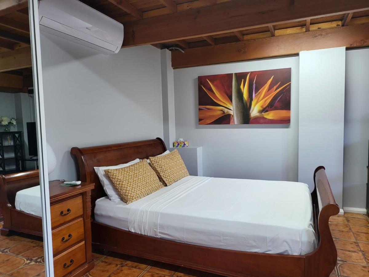T&V Suites وندسور المظهر الخارجي الصورة
